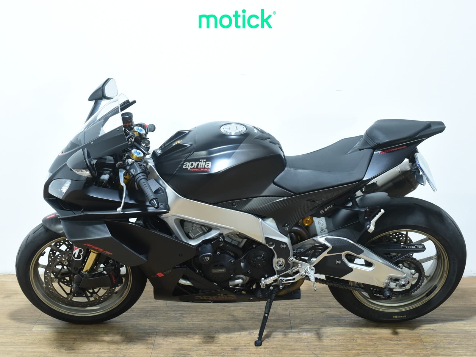APRILIA RSV 4 1100 FACTORY (AKRAPOVIC DE SERIE)