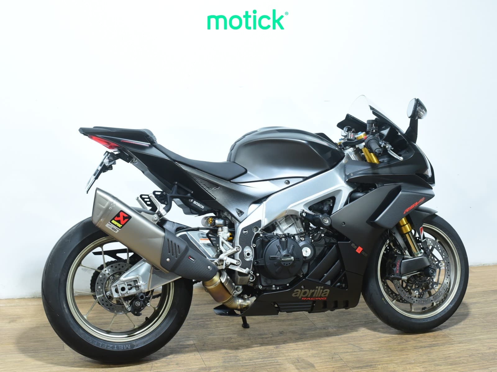 APRILIA RSV 4 1100 FACTORY (AKRAPOVIC DE SERIE)