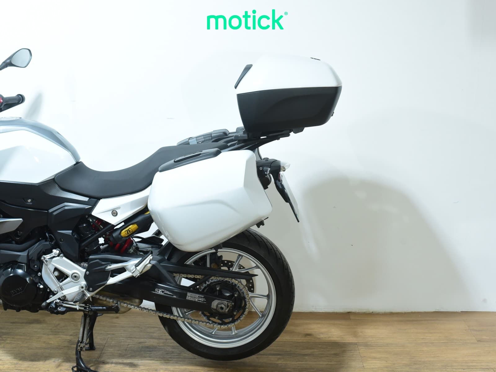 BMW F 900 XR (HIST. REVIS COMPLETO)