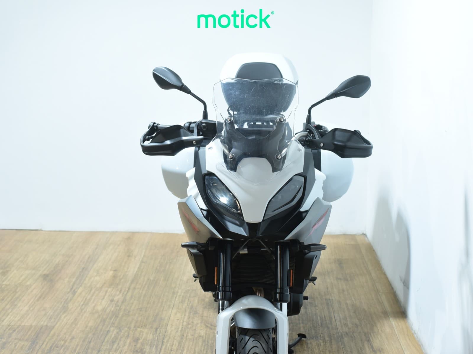 BMW F 900 XR (HIST. REVIS COMPLETO)