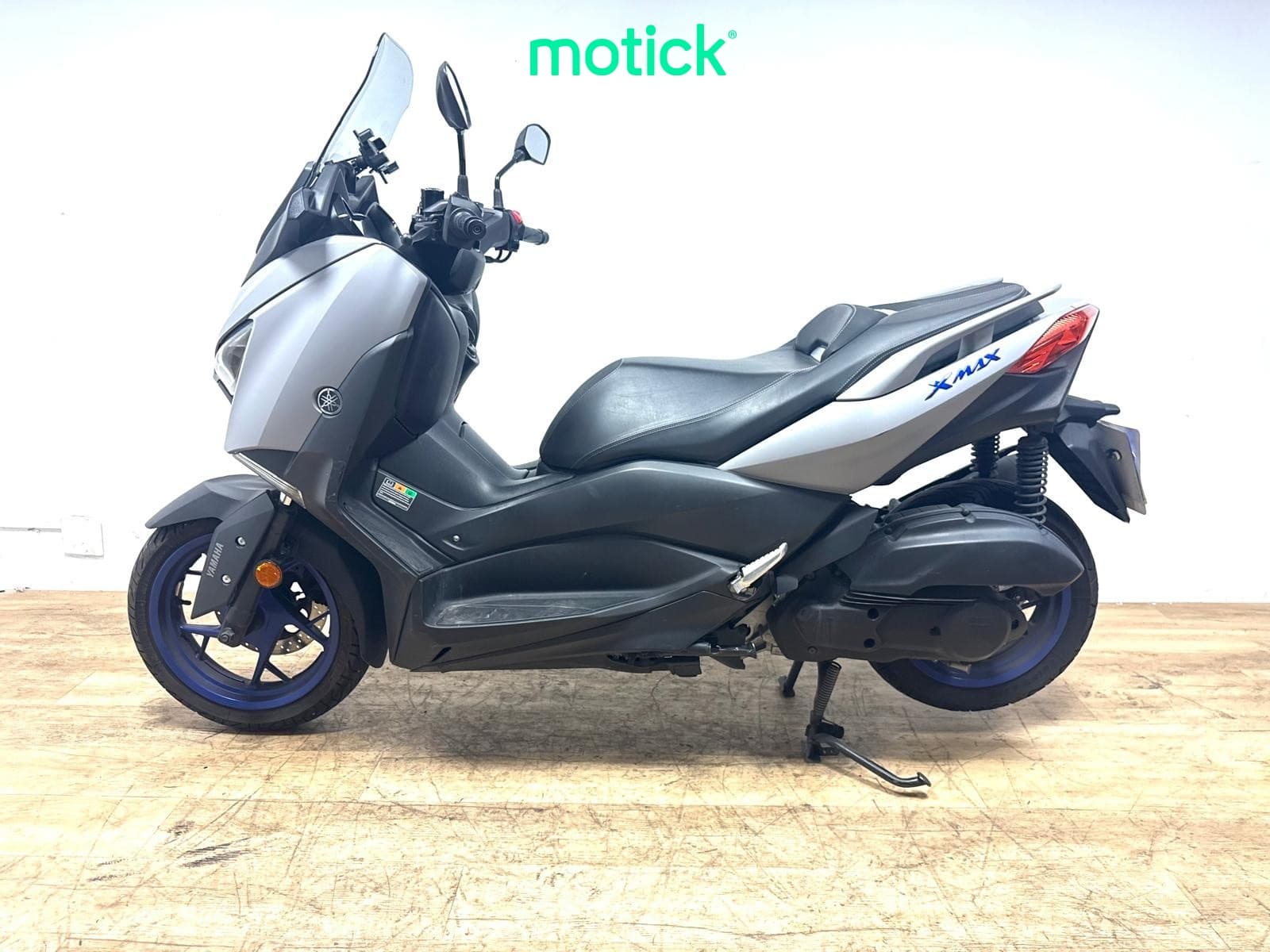 YAMAHA XMAX 125