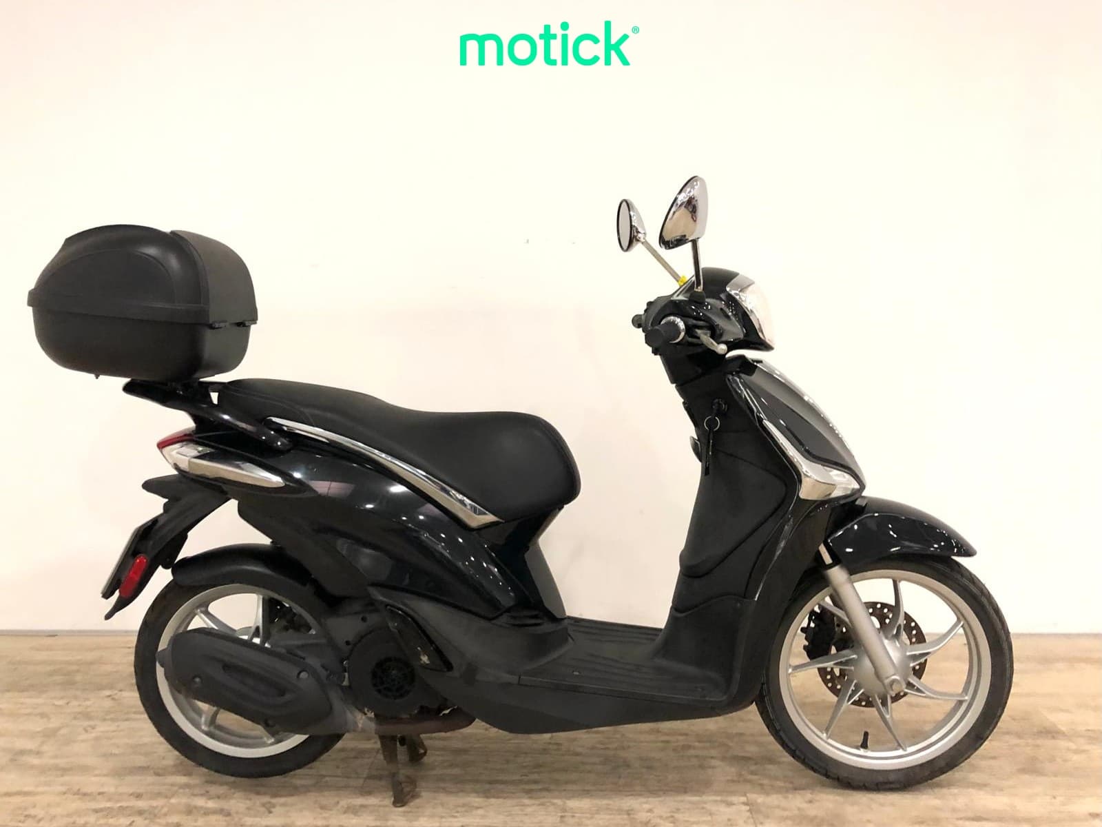 PIAGGIO LIBERTY 125 (IVA DEDUCIBLE) (TOP CASE)