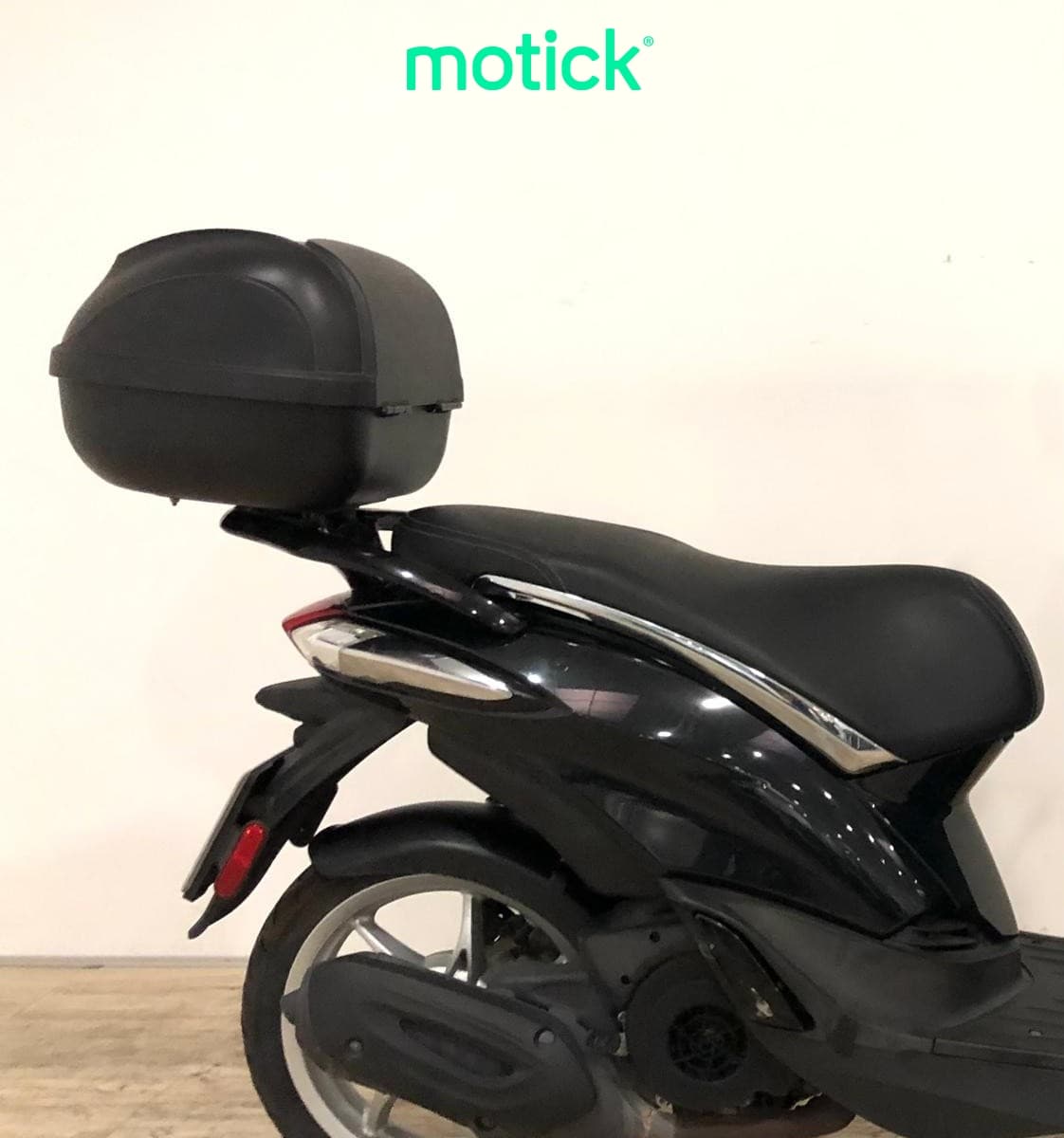 PIAGGIO LIBERTY 125 (IVA DEDUCIBLE) (TOP CASE)