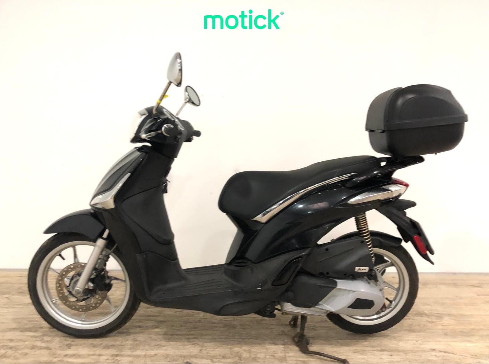 PIAGGIO LIBERTY 125 (IVA DEDUCIBLE) (TOP CASE)