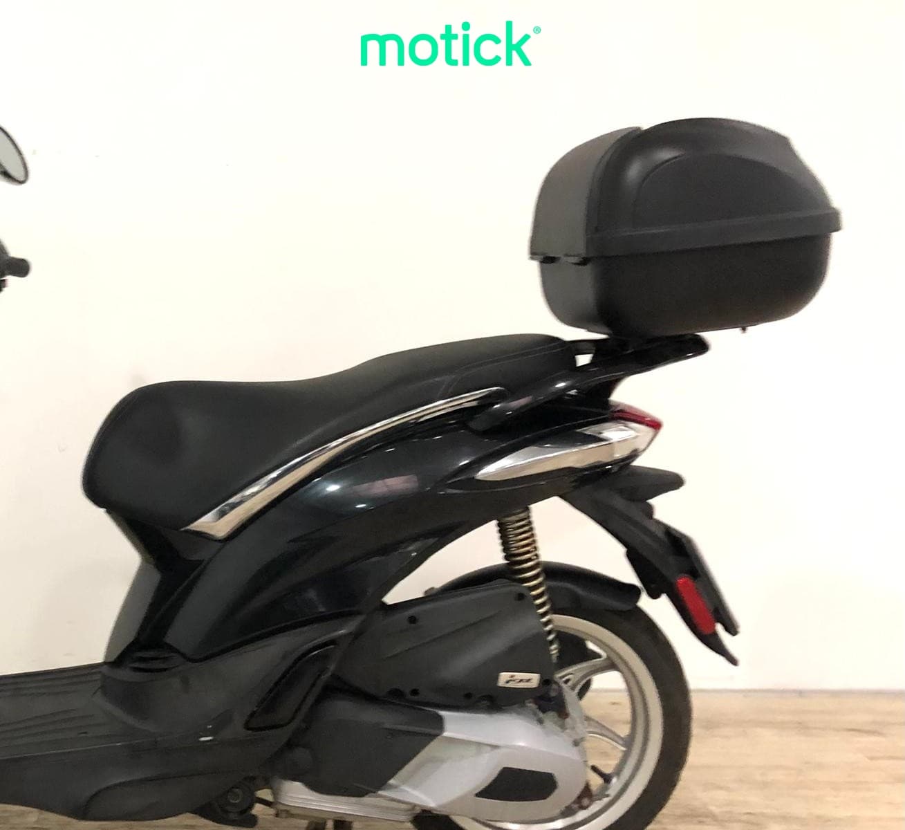 PIAGGIO LIBERTY 125 (IVA DEDUCIBLE) (TOP CASE)