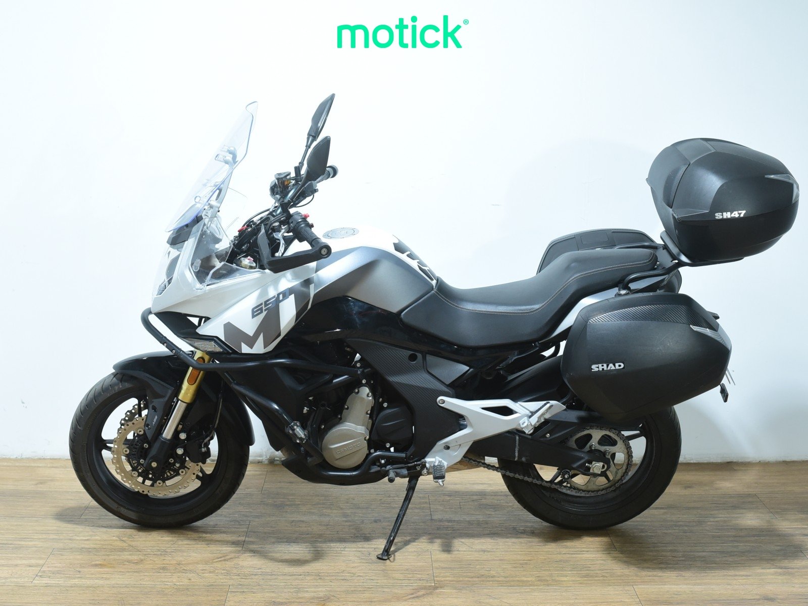 CF MOTO 650 MT