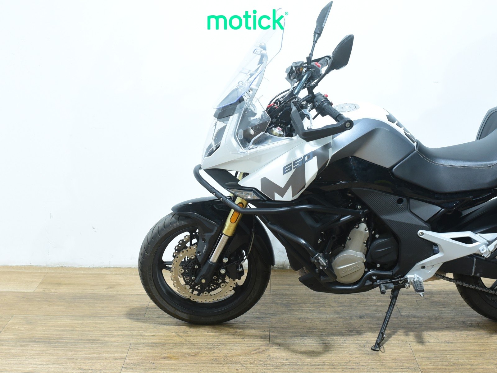 CF MOTO 650 MT