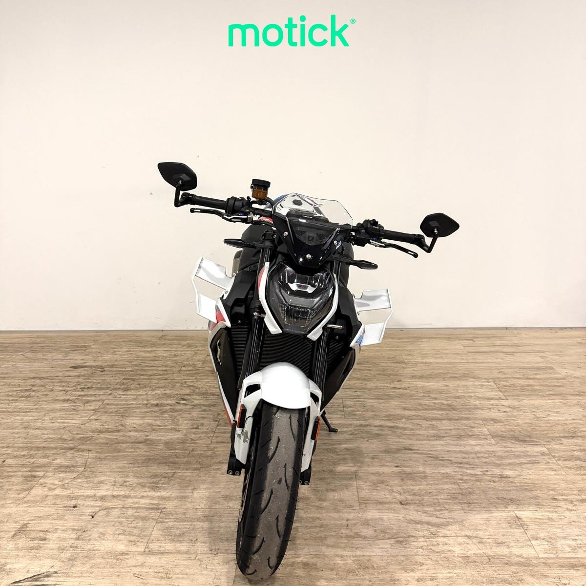 BMW M 1000 RR