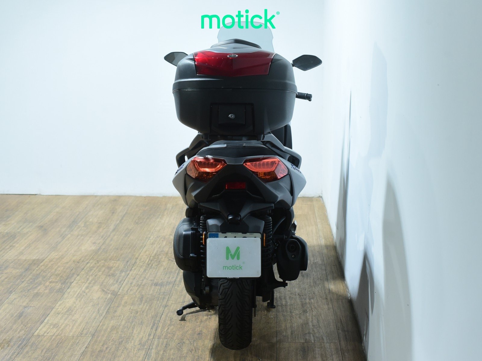 YAMAHA XMAX 300 (TOP CASE)