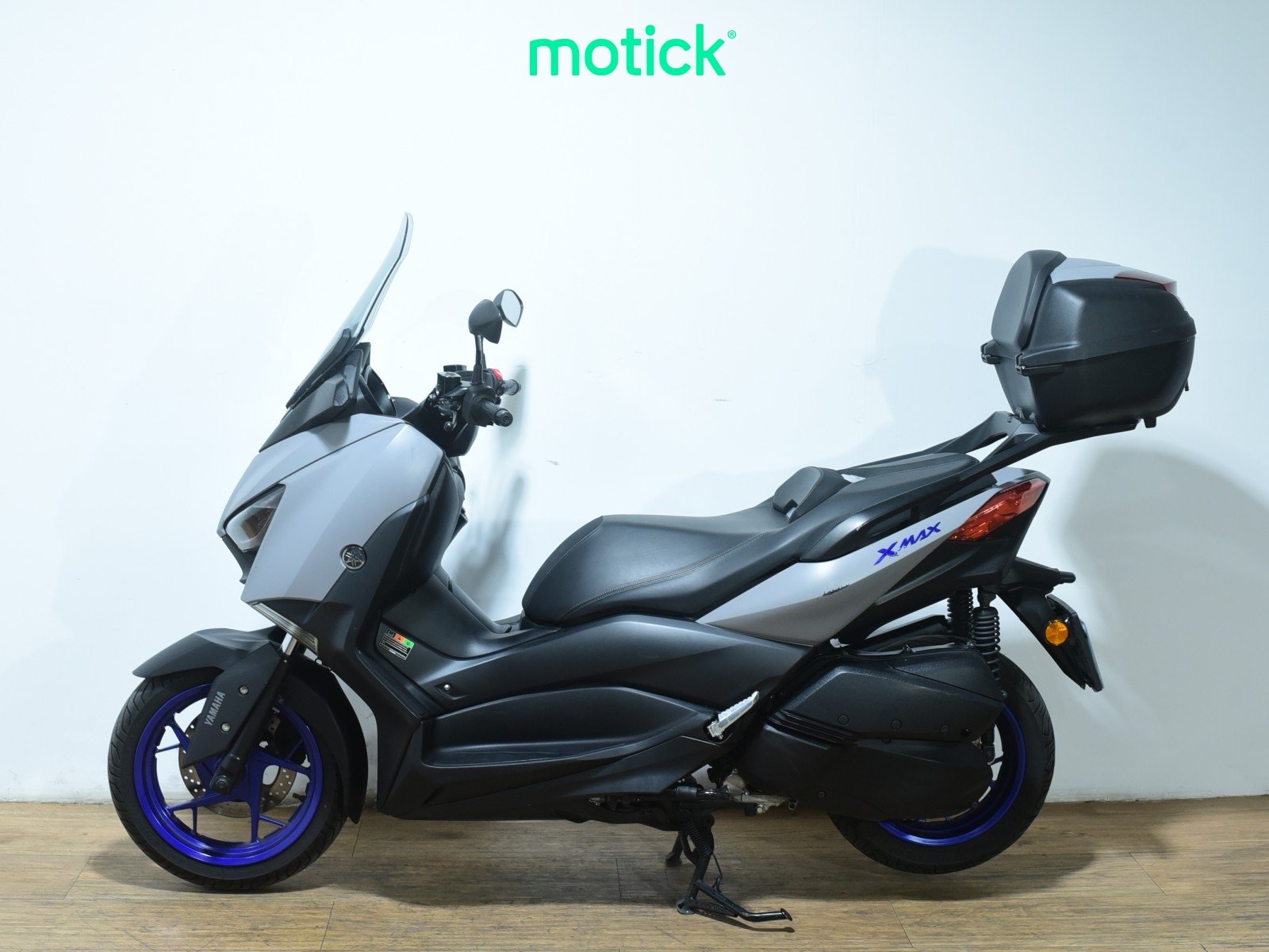 YAMAHA XMAX 300 (TOP CASE)