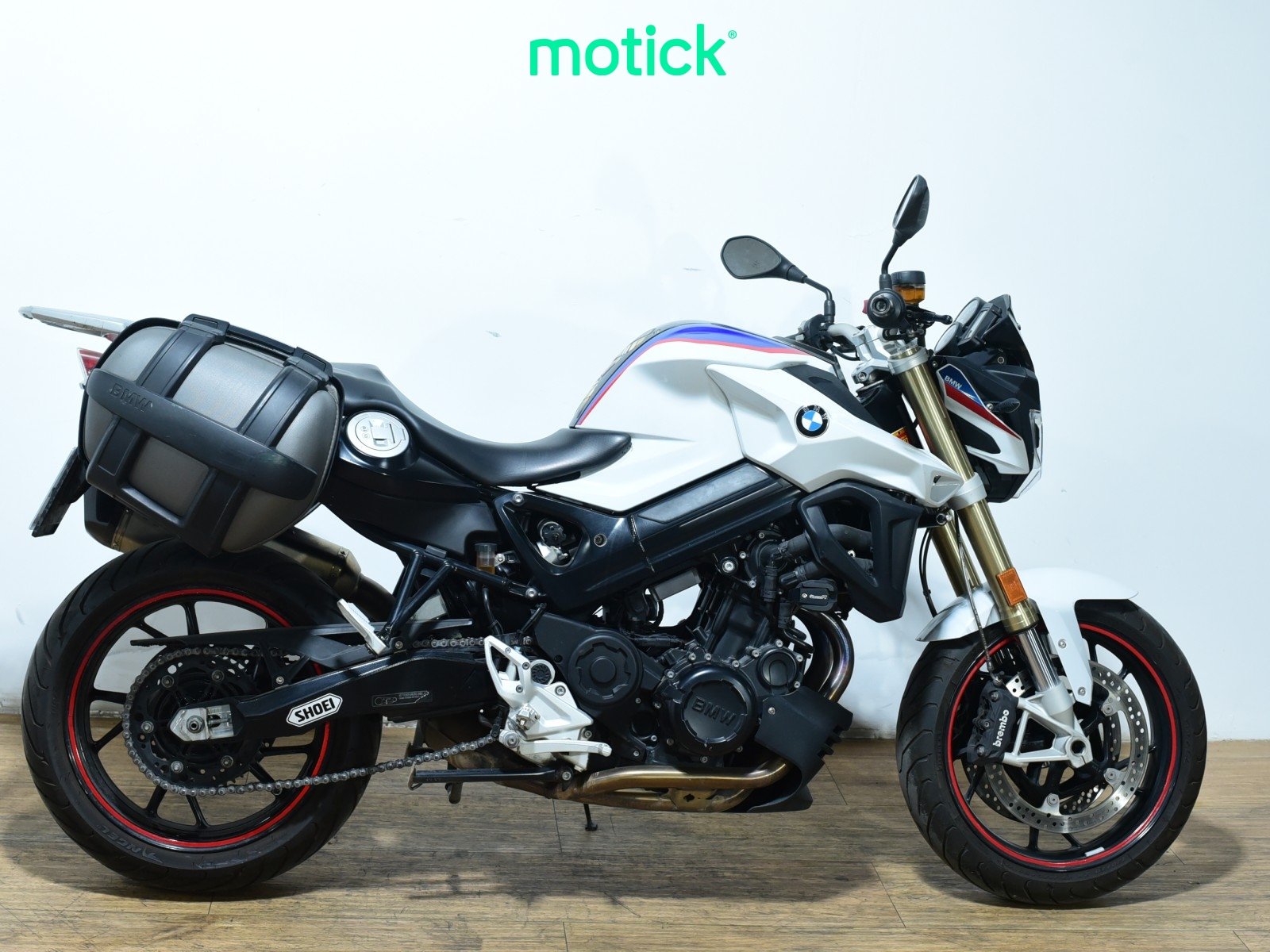BMW F 800 R (A) (2 MALETAS) (AKRAPOVIC HOMOLOGADO)