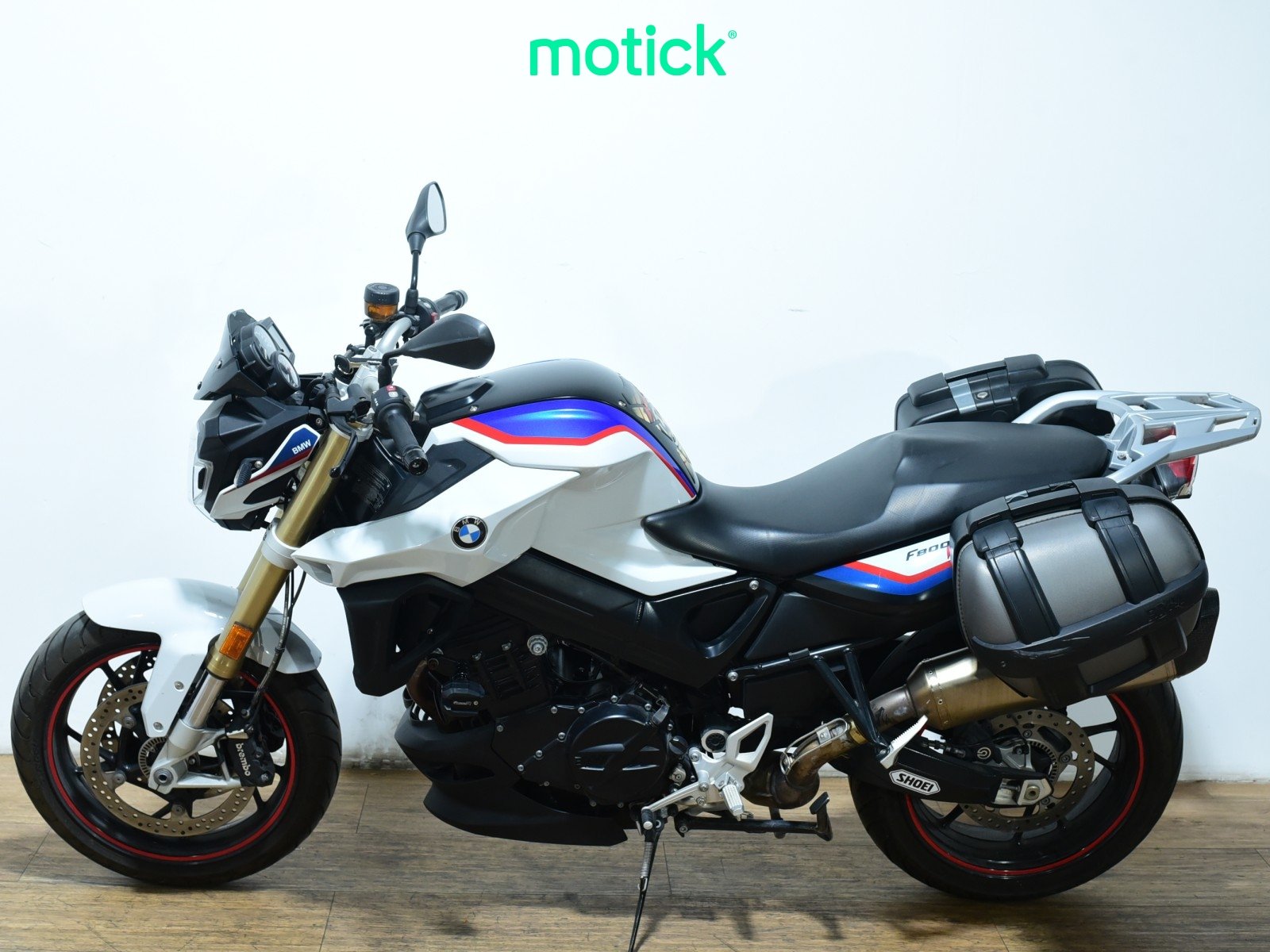 BMW F 800 R (A) (2 MALETAS) (AKRAPOVIC HOMOLOGADO)