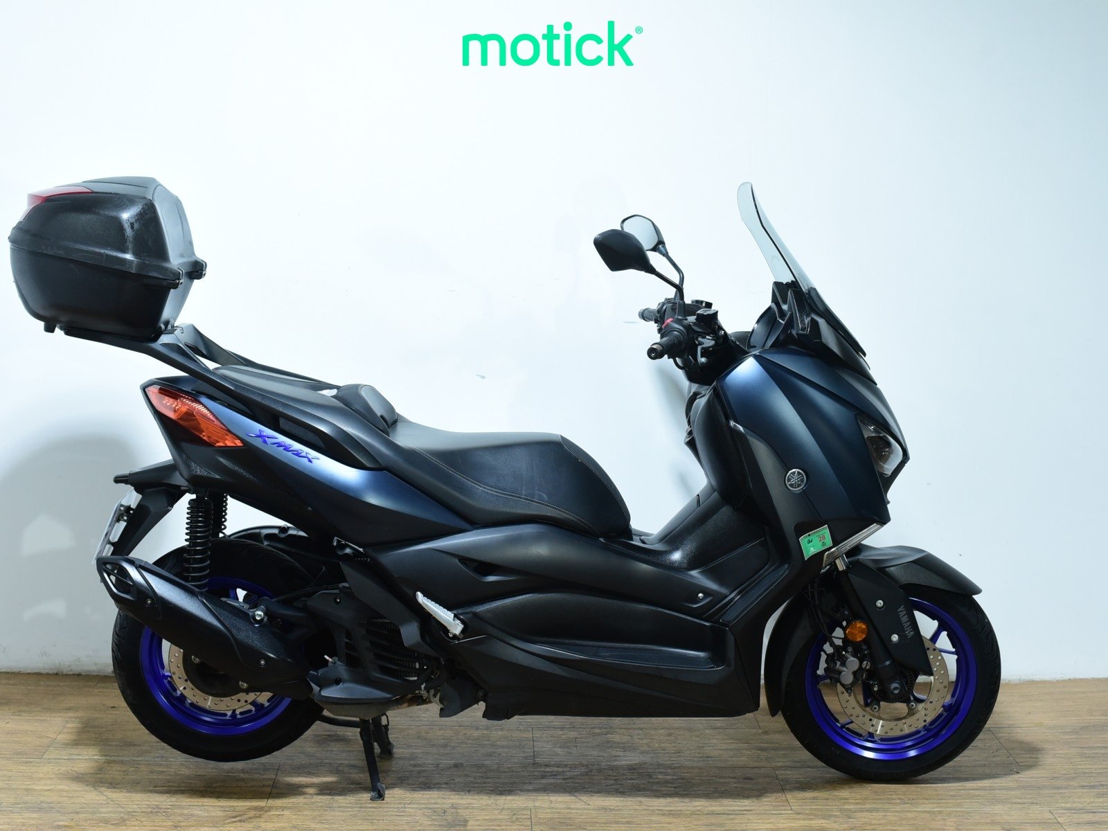 YAMAHA XMAX 125 (TOP CASE)