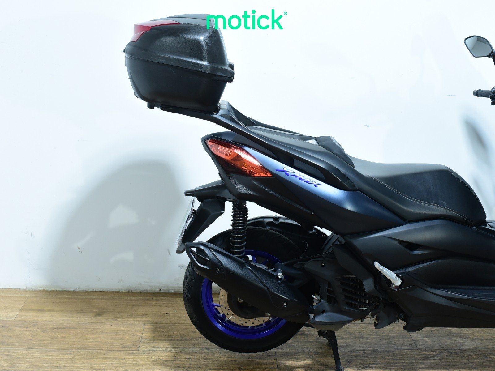 YAMAHA XMAX 125 (TOP CASE)
