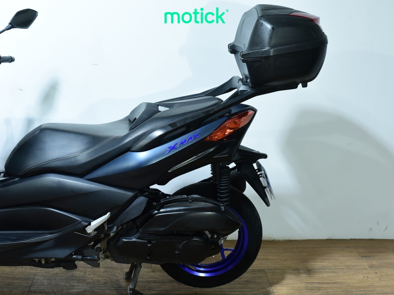 YAMAHA XMAX 125 (TOP CASE)