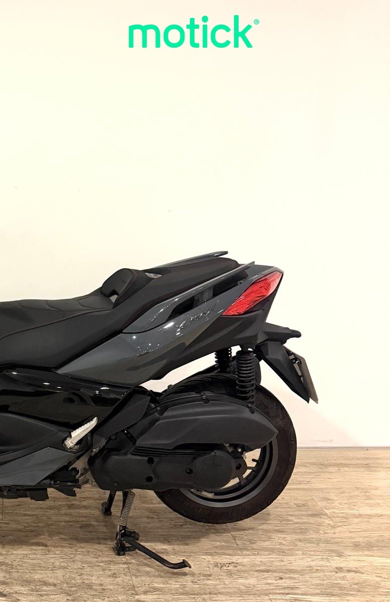 YAMAHA XMAX 300 TECH MAX