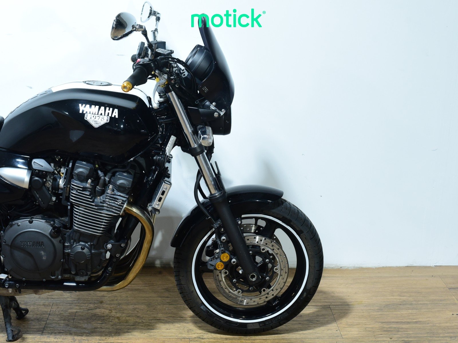 YAMAHA XJR 1300
