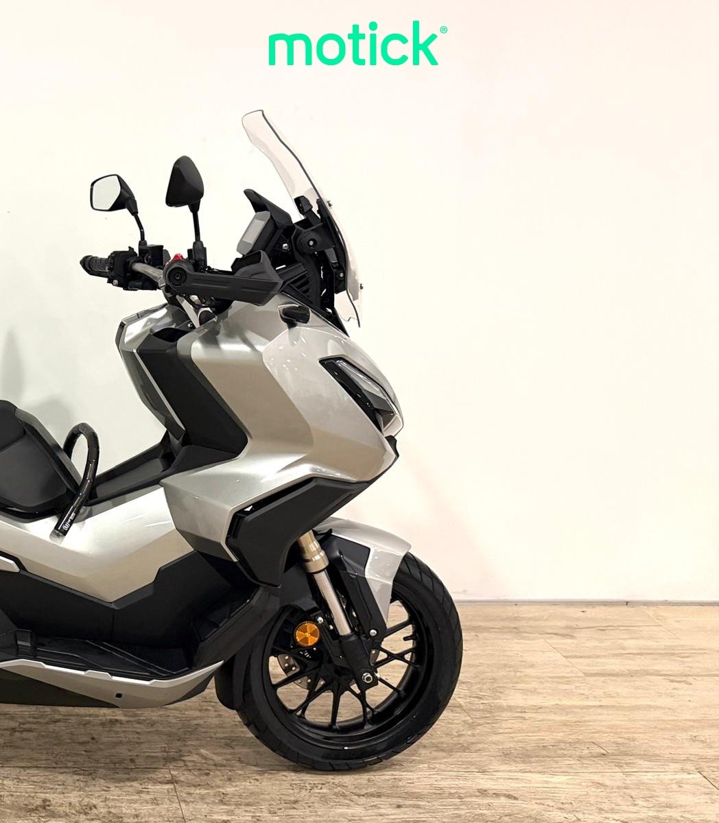 HONDA ADV 350 (TOP CASE)