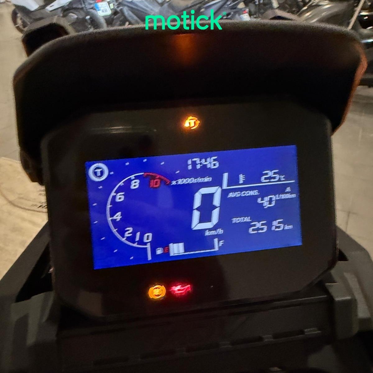 HONDA ADV 350 (TOP CASE)