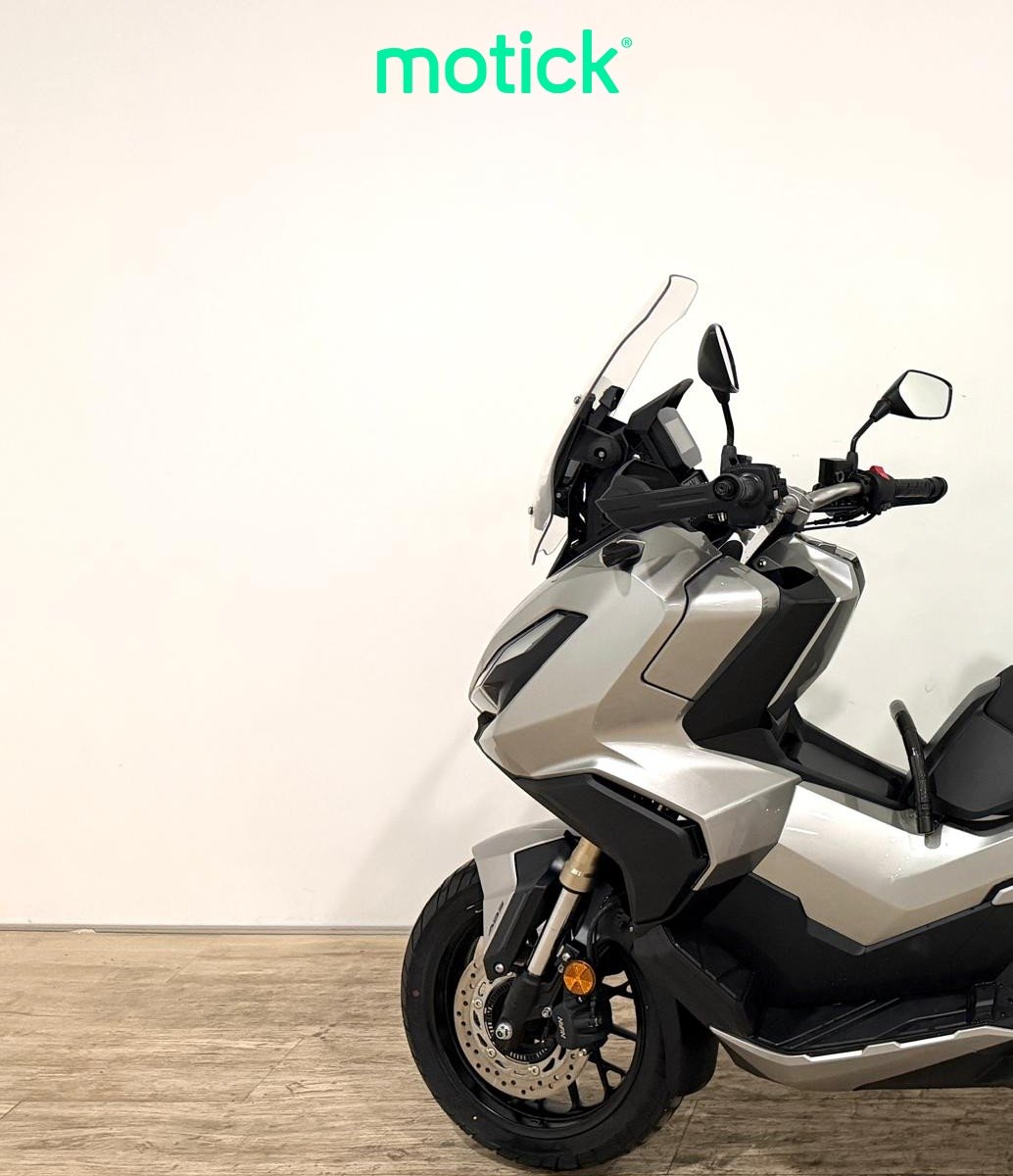 HONDA ADV 350 (TOP CASE)