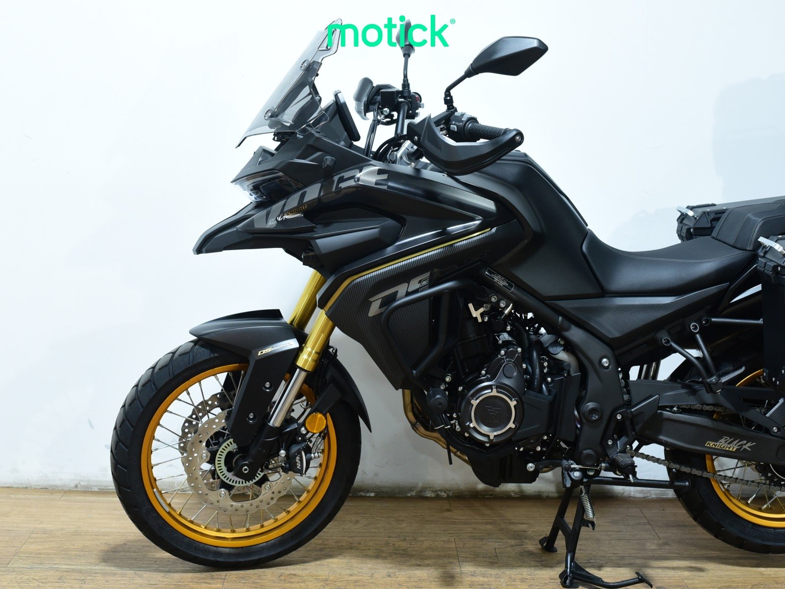 VOGE 525 DSX BLACK KNIGHT (3 MALETAS)
