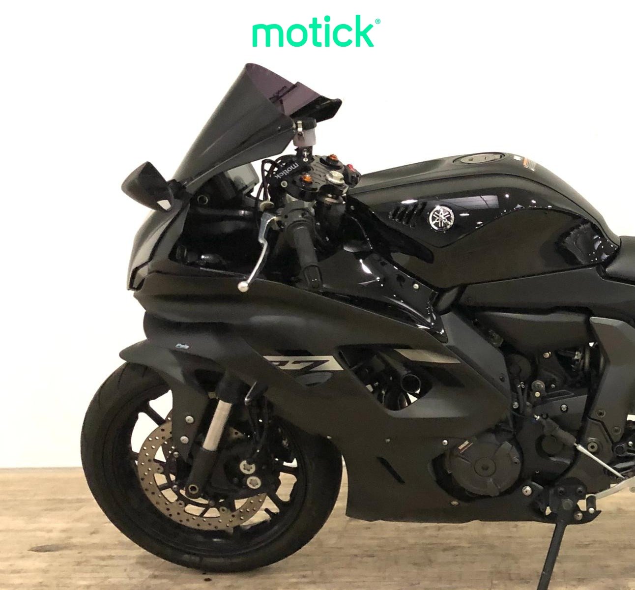 YAMAHA R7