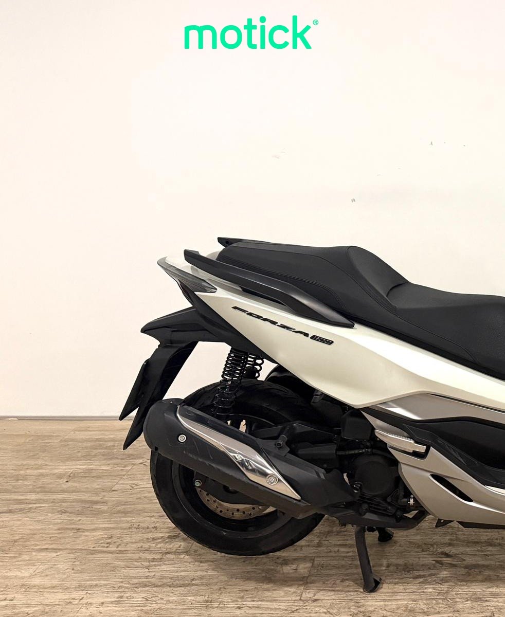 HONDA FORZA 300