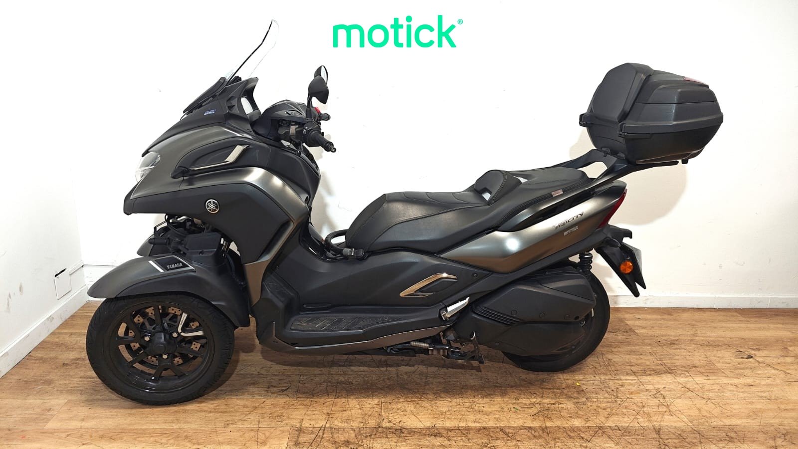 YAMAHA TRICITY 300