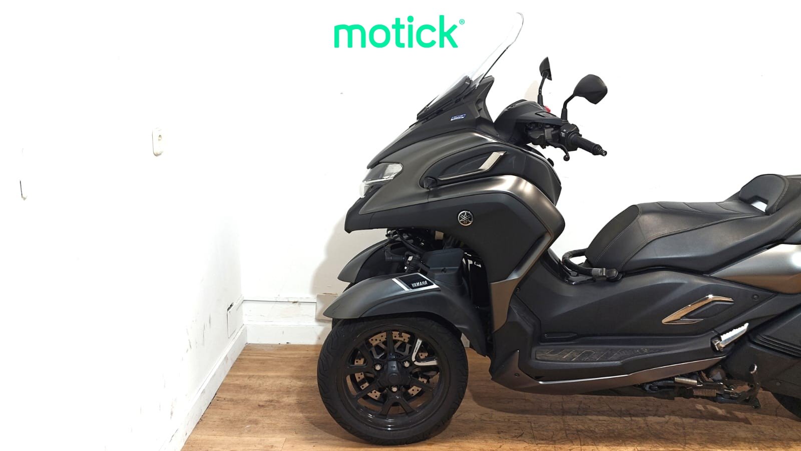 YAMAHA TRICITY 300
