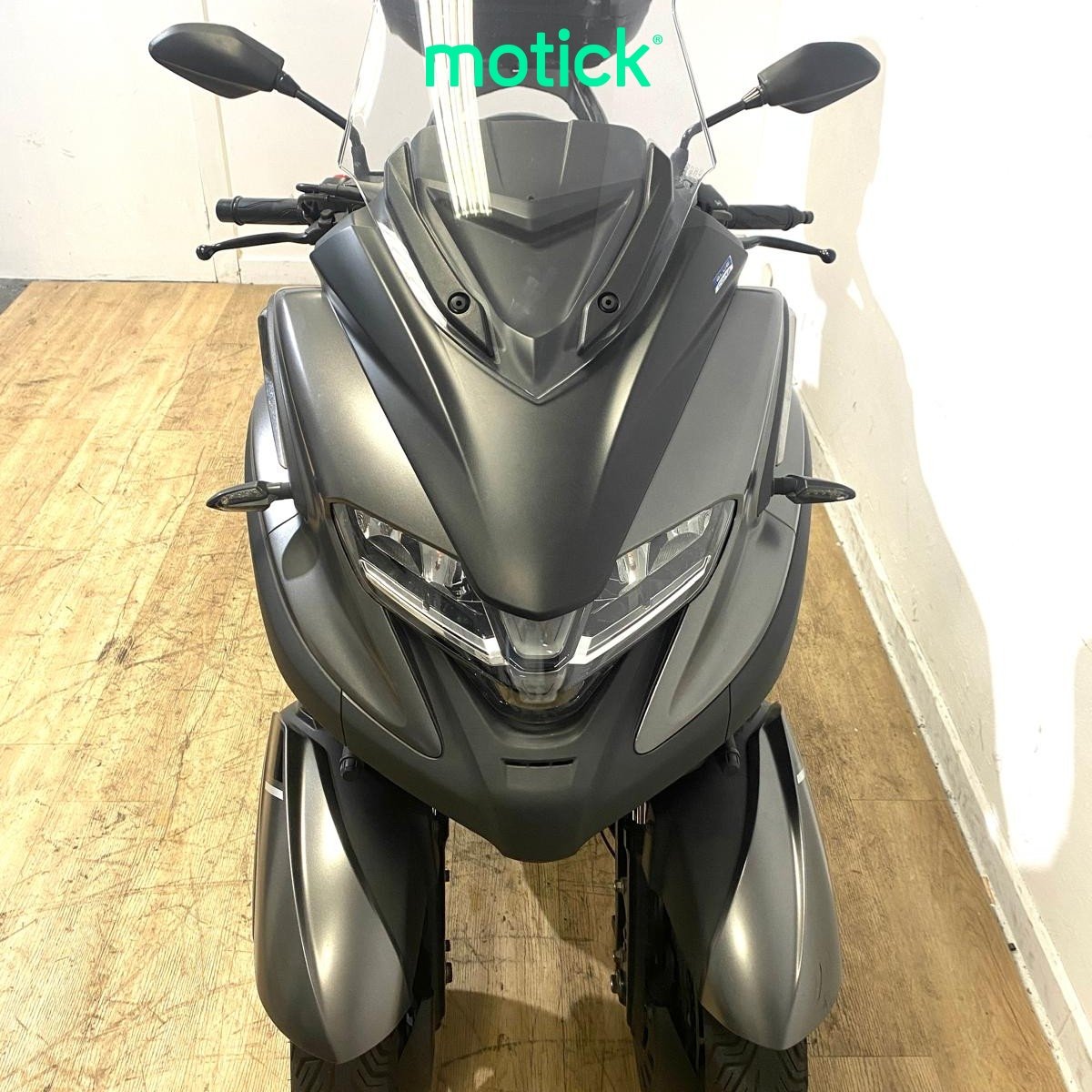 YAMAHA TRICITY 300
