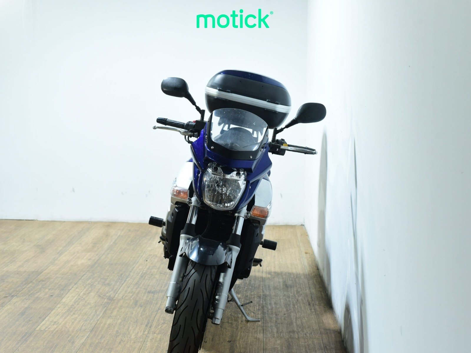 SUZUKI GSR 600