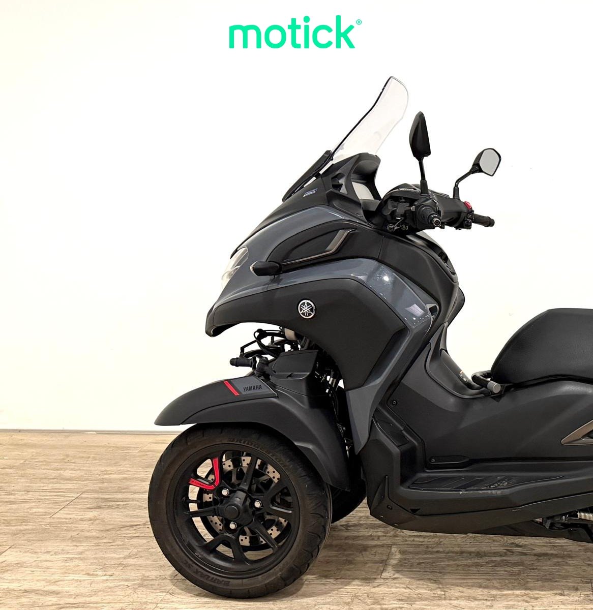 YAMAHA TRICITY 300