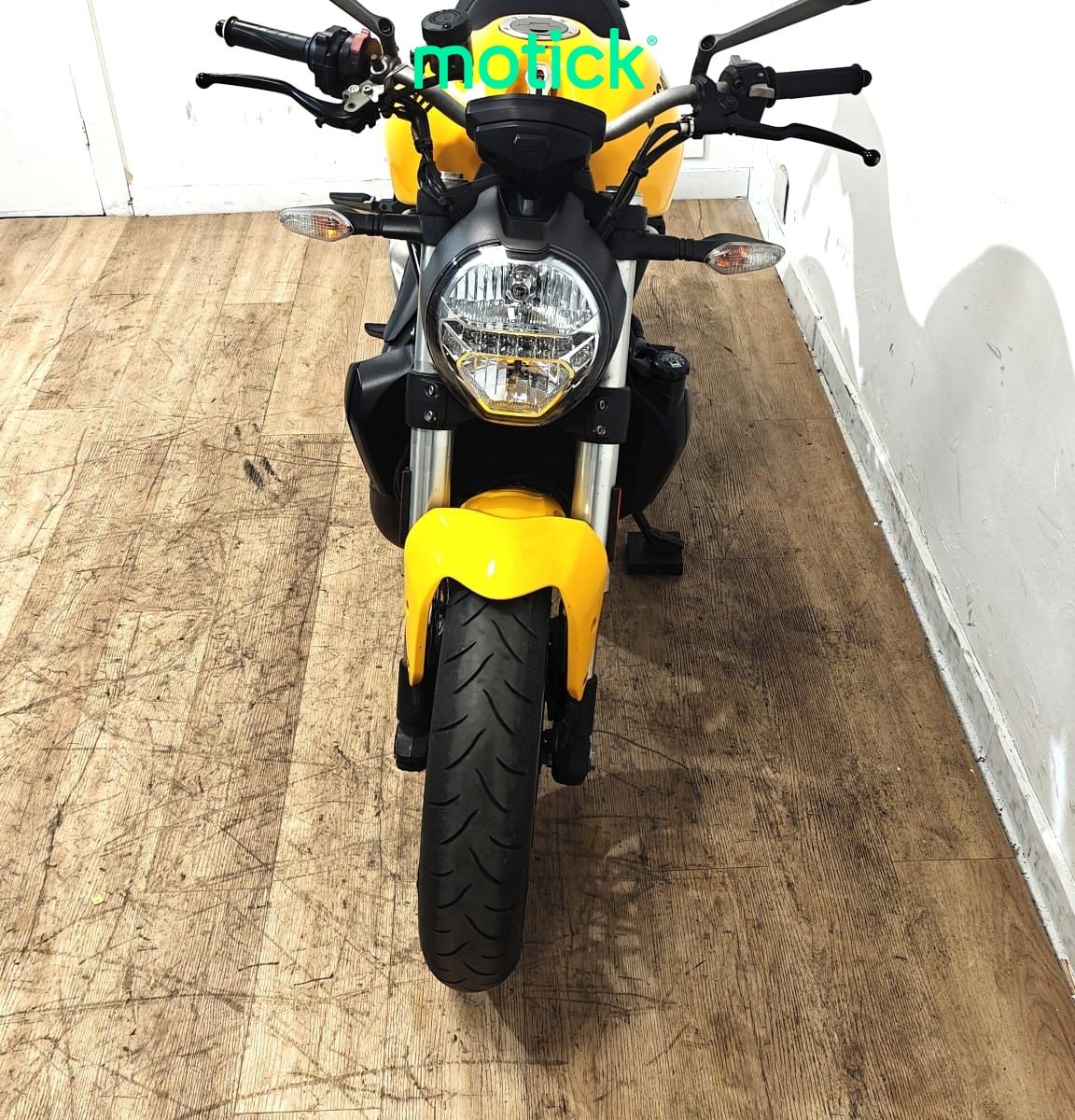 DUCATI MONSTER 821