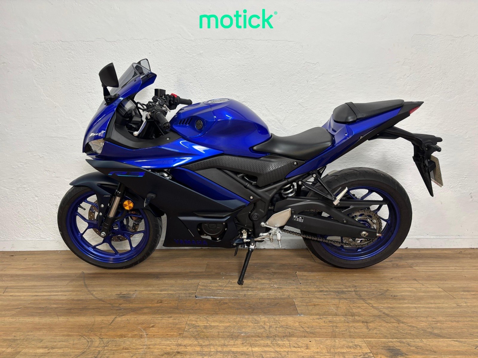 YAMAHA YZF R3
