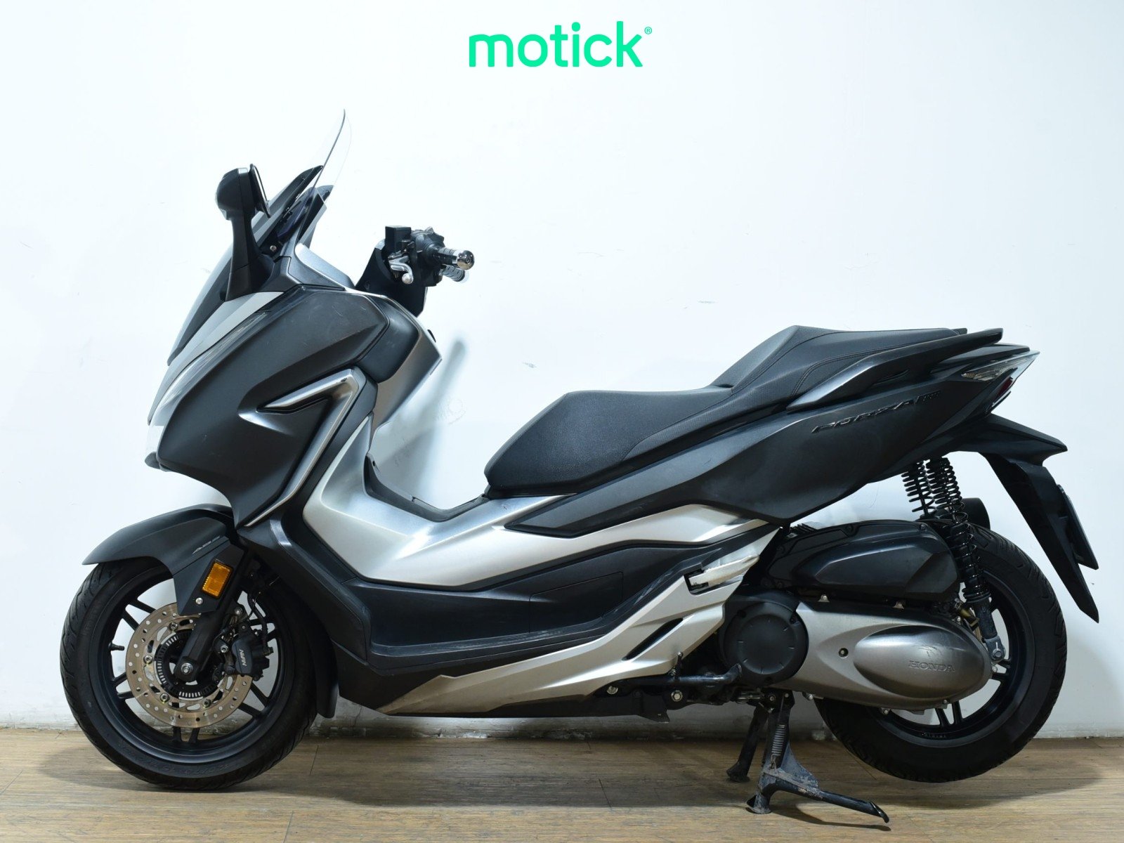 HONDA FORZA 300 (ESCAPE ARROW HOMOLOGADO)