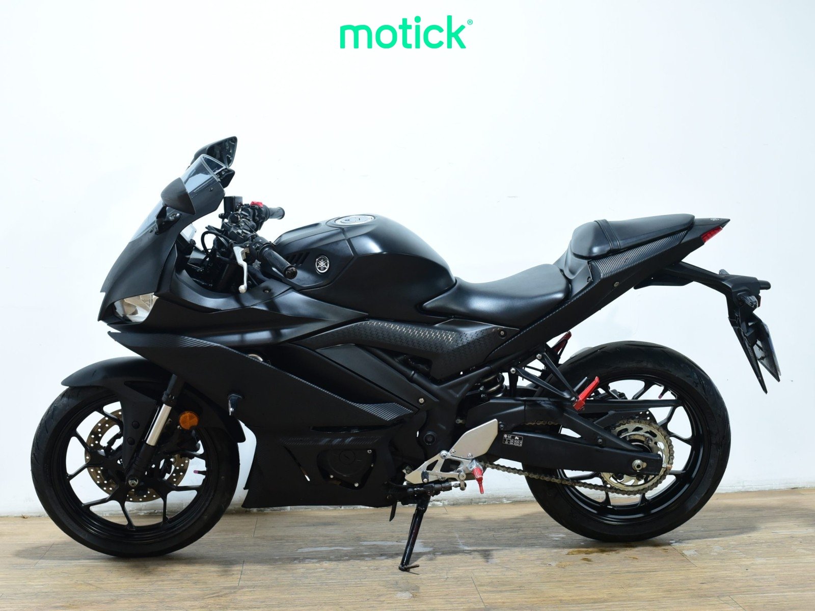 YAMAHA YZF R3