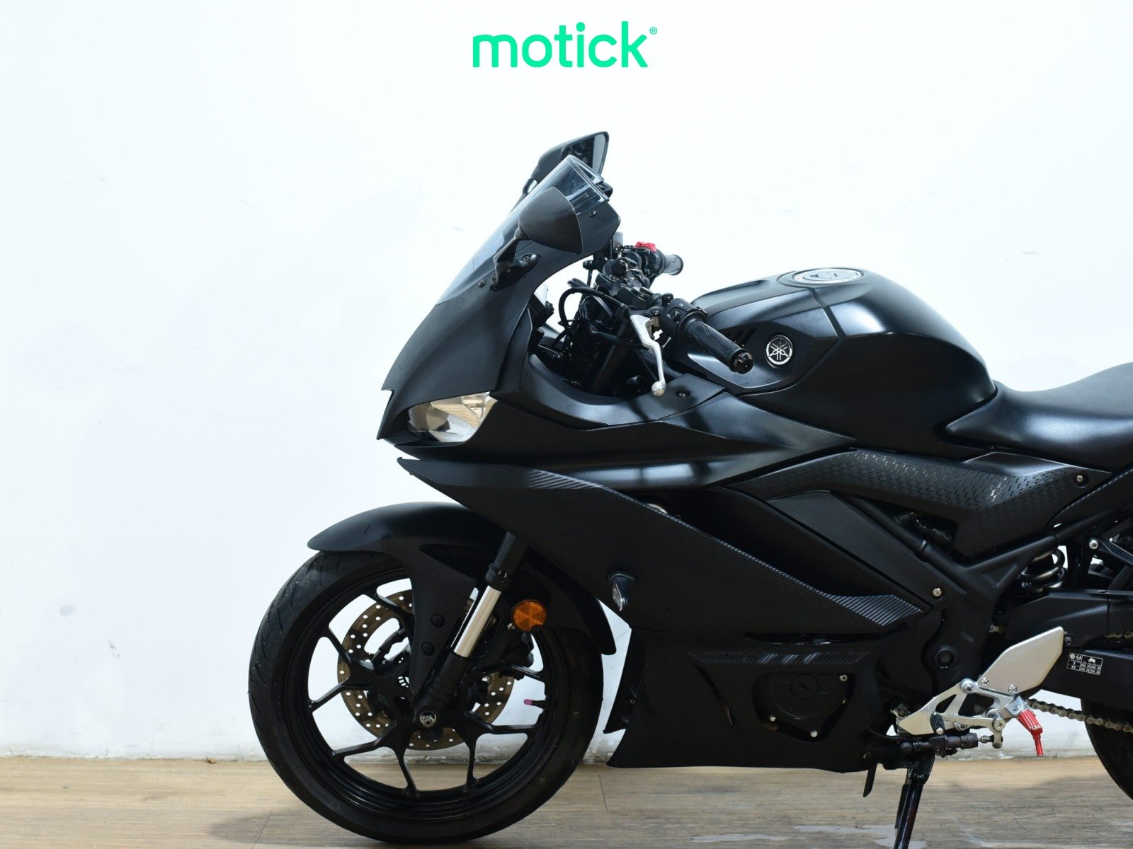 YAMAHA YZF R3