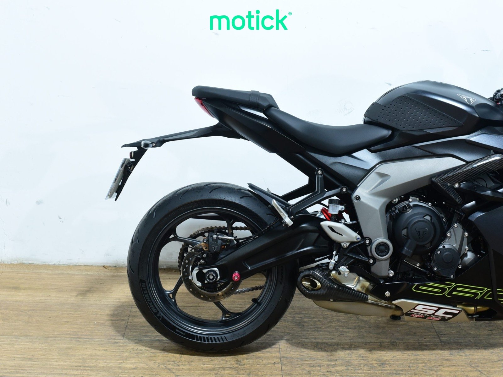 TRIUMPH DAYTONA 660 (QUICKSHIFTER)