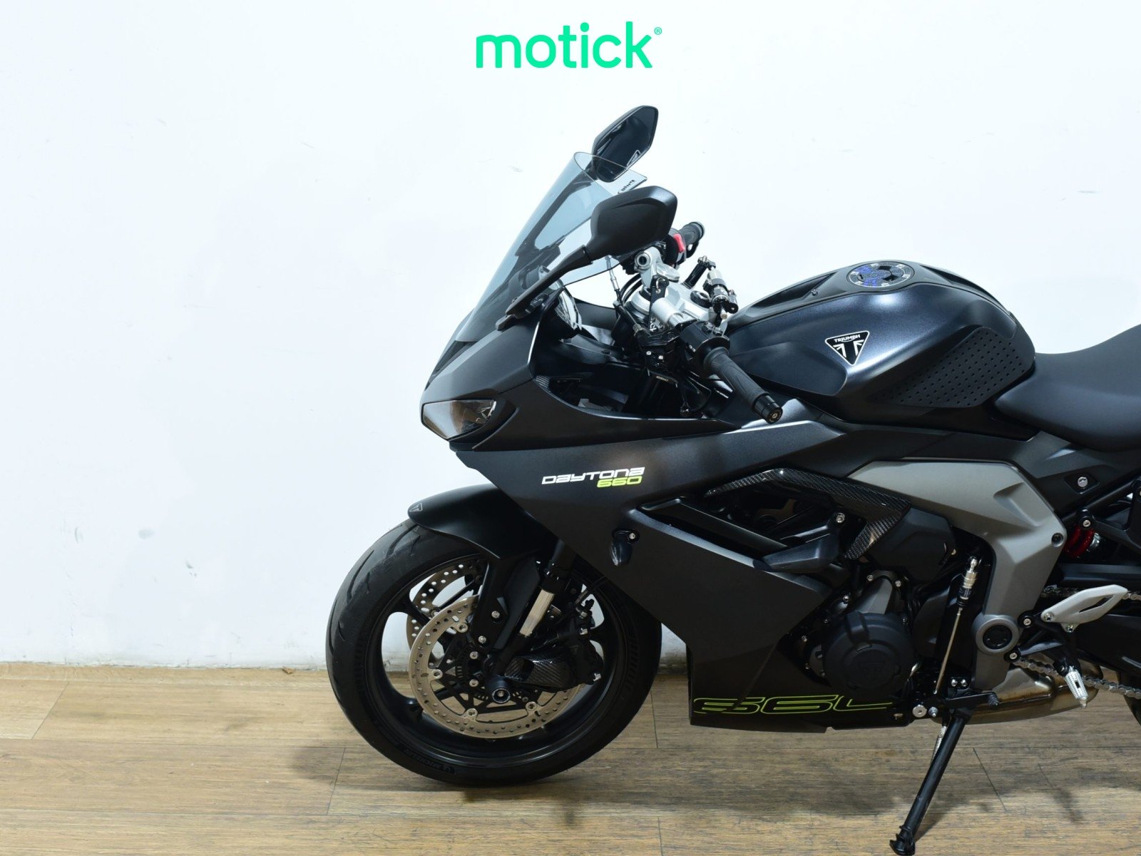 TRIUMPH DAYTONA 660 (QUICKSHIFTER)