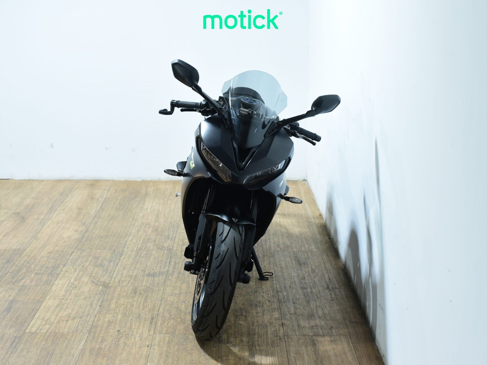 TRIUMPH DAYTONA 660 (QUICKSHIFTER)