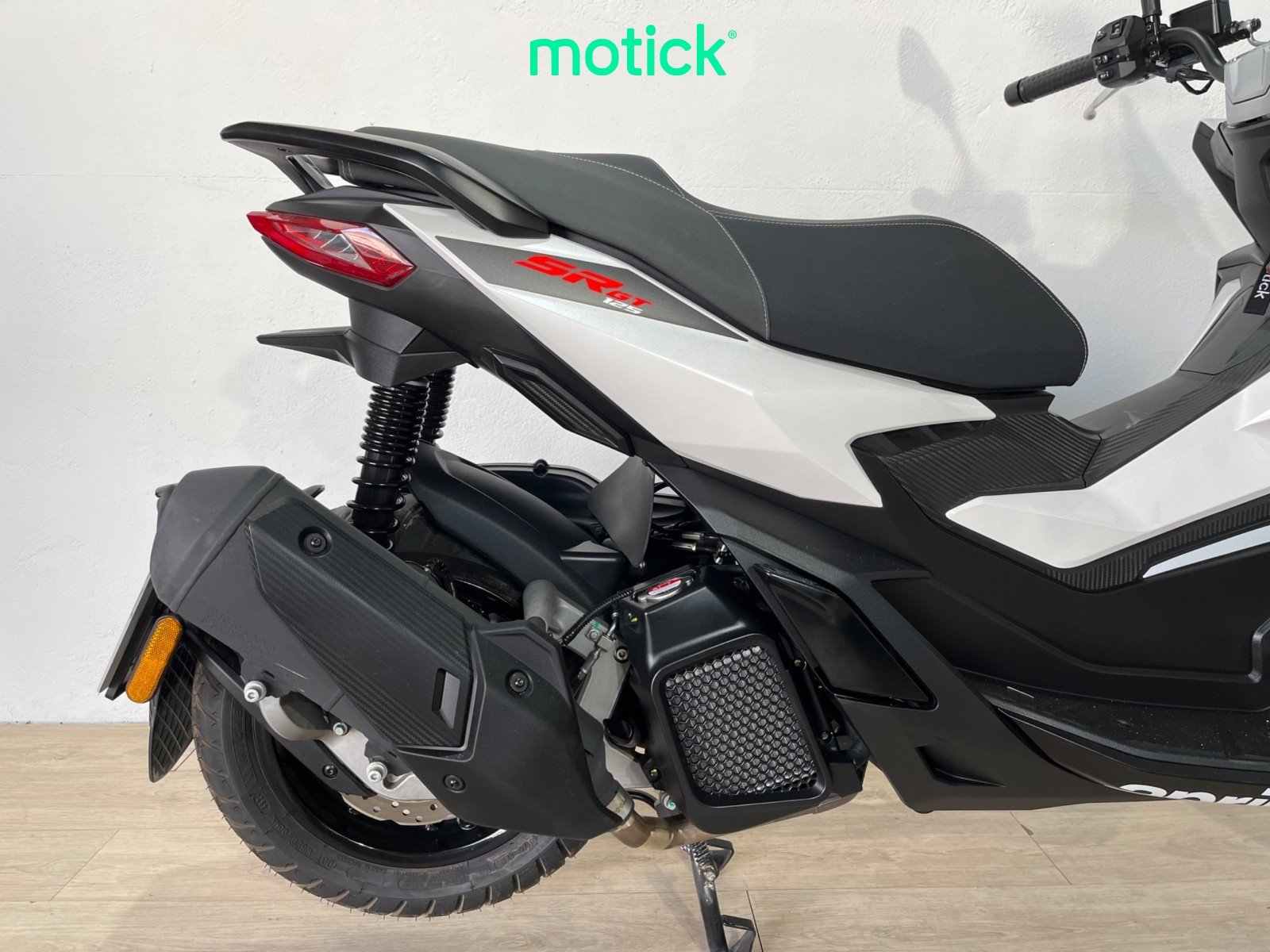APRILIA SR GT 125 IVA DEDUCIBLE