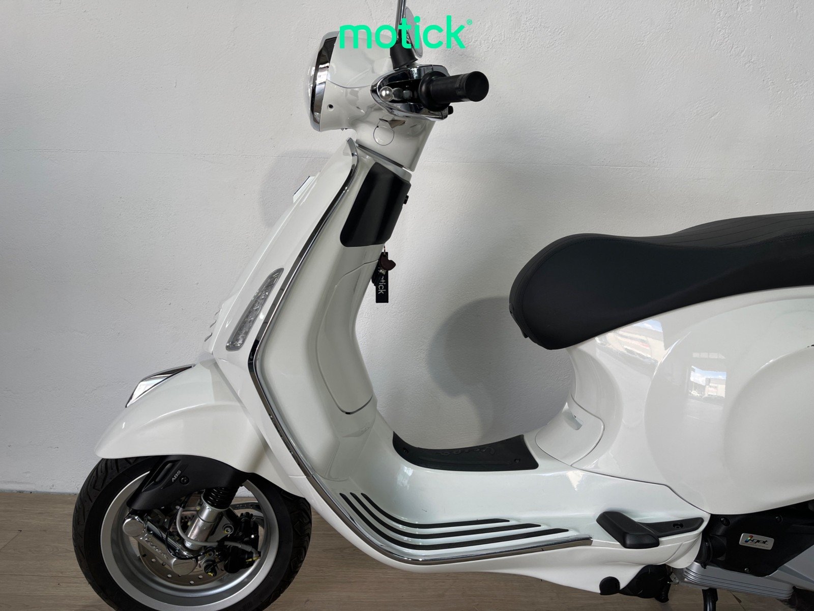 VESPA PRIMAVERA 125