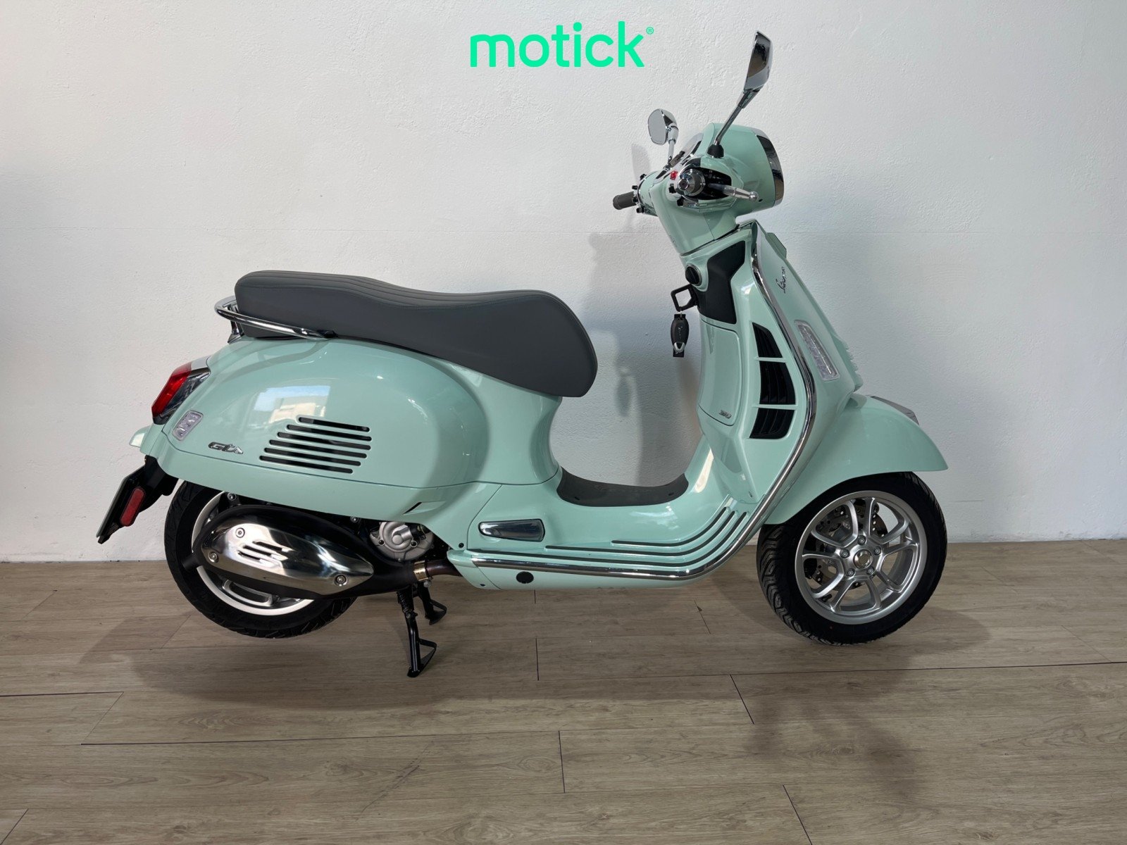 VESPA GTS 300 IVA DEDUCIBLE