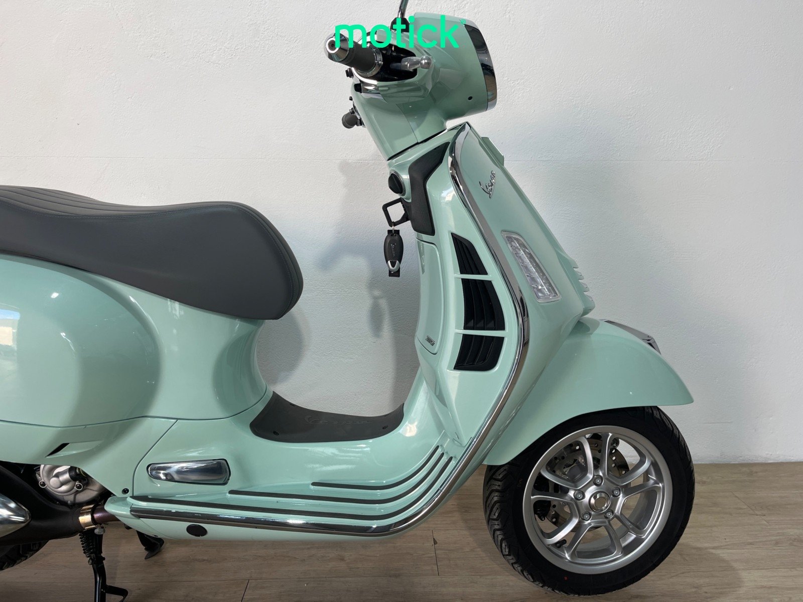 VESPA GTS 300 IVA DEDUCIBLE