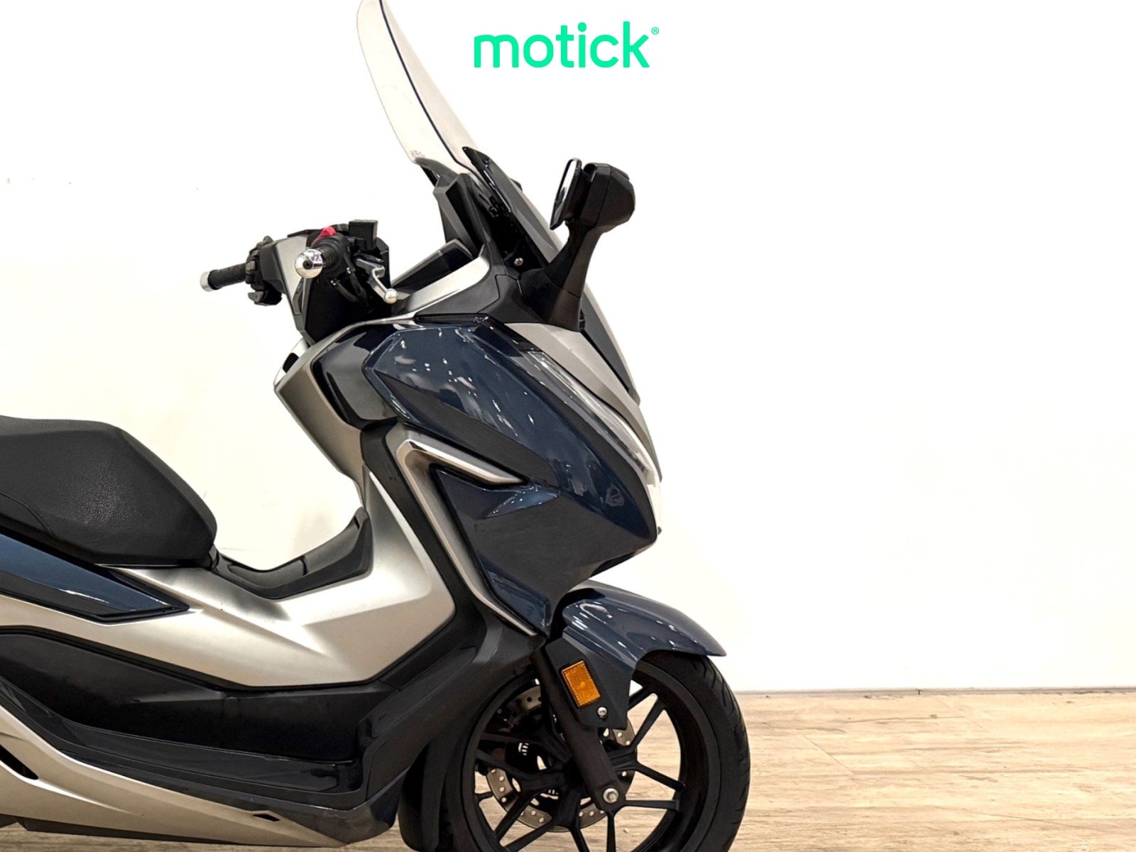 HONDA FORZA 300 (TOP CASE)