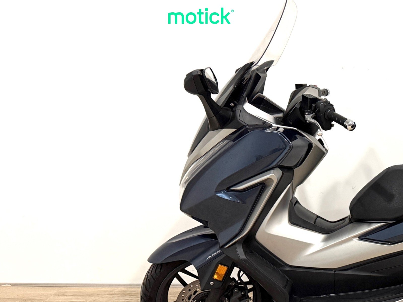 HONDA FORZA 300 (TOP CASE)