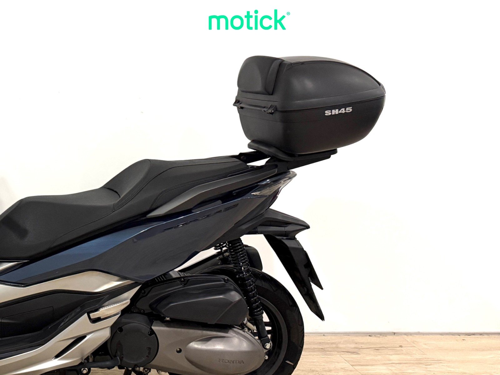 HONDA FORZA 300 (TOP CASE)