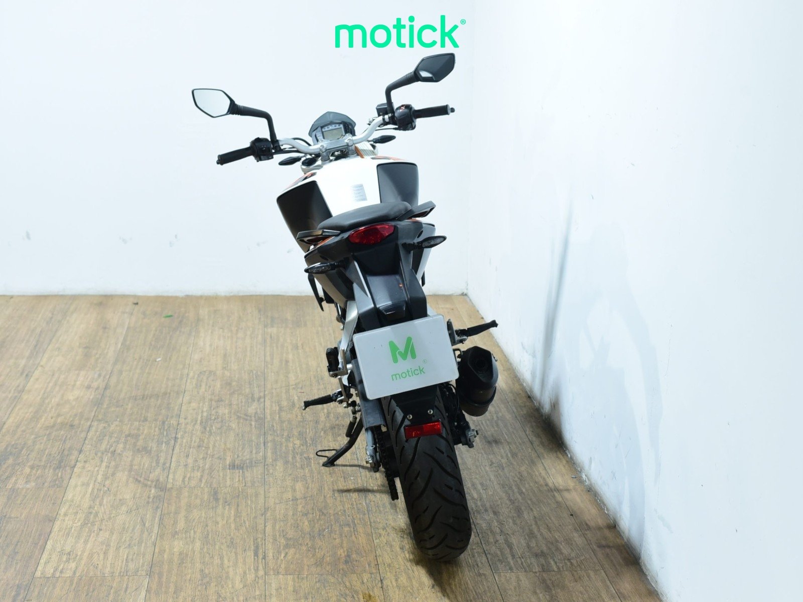 KTM DUKE 125 (ESCAPE HOMOLOGADO)