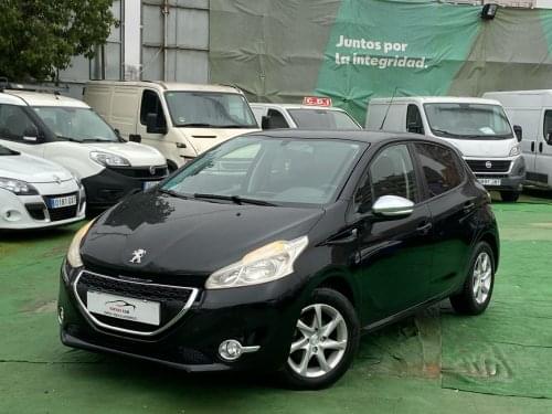PEUGEOT 208 1.2 82CV 2015 de segunda mano