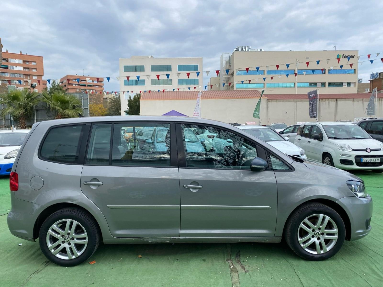VOLKSWAGEN TOURAN 1.6 105CV 7p 15 